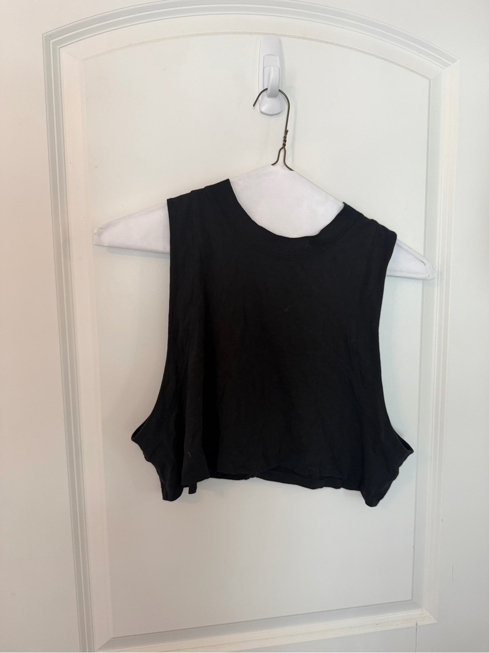 lululemon athletica Black Cropped Muscle Tank
